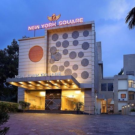 Hotel New York Square Коттаям Экстерьер фото